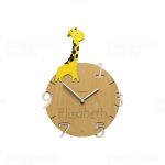 Dětské nástěnné hodiny s vlastním jménem CalleaDesign žirafa 36cm 163515