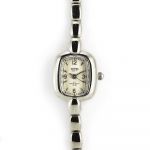 Jemné dámské hodinky stříbrné barvy..0429 170797 Hodiny