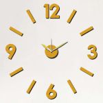 Nový originální design nástěnných nalepovacích hodin. Pěnové číslice s lesklým povrchem v červené barvě. .01313 171425 Hodiny