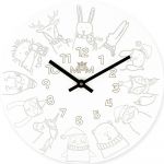Originální dřevěné nástěnné hodiny Dosan s dětskými motivy k DIY vybarvení. Voskovky jsou součástí balení. Pro vybarvení jsou také vhodné temperové barvy nebo lihové fixy (nejsou s Hodiny