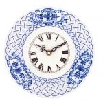 Nástěnné porcelánové hodiny prolamované cibulový dekor 145274 Hodiny