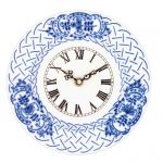 Nástěnné hodiny porcelánové - reliéfní cibulový dekor 145275 Hodiny